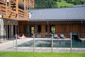 Holiday Home Swimming Pool
