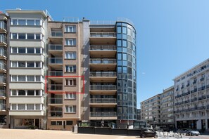 Außenseite Ferienhaus [Sommer]