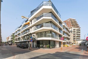 Außenseite Ferienhaus [Sommer]
