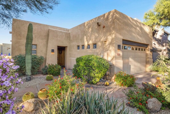 Bright, open entry that creates a warm, inviting atmosphere