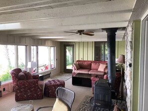 Sunroom - 600 sq feet