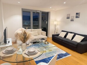 Living Room / Lounge