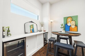 Plenty of seating, and an open layout for easy mingling.