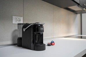 Kaffee und/oder Kaffeemaschine