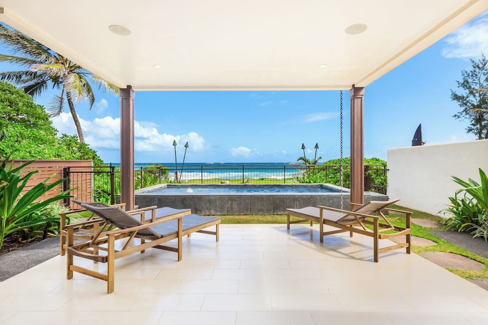 Majestic Mahakea 4BR Oceanfront North Shore Oahu