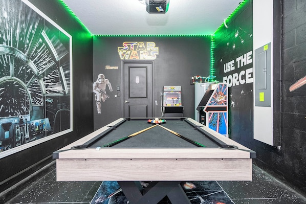Spielezimmer