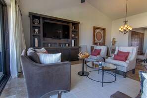 Living Room (1)