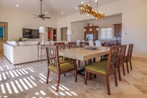Dining/ Living room
