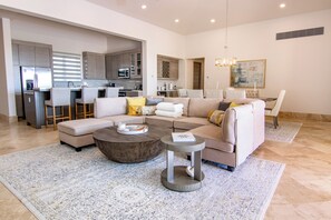 Living/ Kitchen