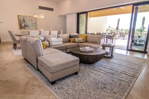 Living/ Dining room
