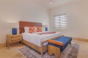 Guest Bedroom 1 (1)