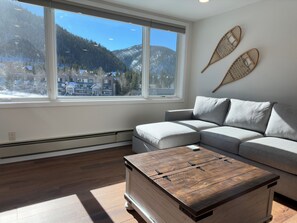 Coffee Table, Furniture, Table, Architecture, Building