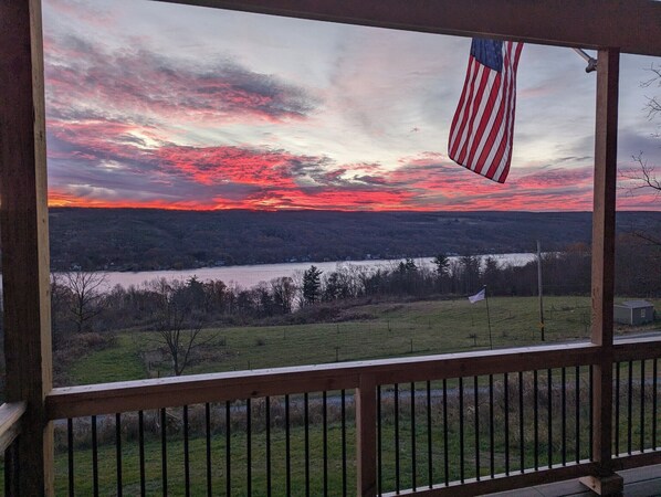 Sunrise views overlooking Keuka Lake
