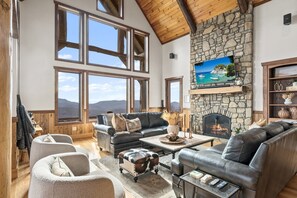 Luxury Cabin in Banner Elk with Panoramic Views