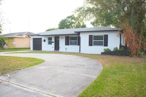 Property Exterior 