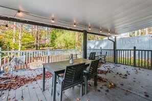Al Fresco Dining: Enjoy meals outdoors in our beautiful setting
