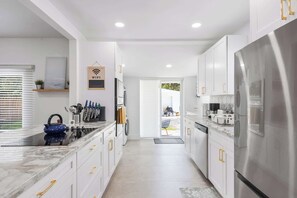 Prepare delicious meals in the fully equipped kitchen
