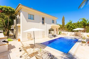 Beautiful villa with private pool, and terrace with sea views