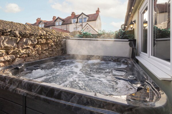 Bain à remous extérieur