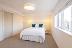Apartment 5, King's Court, Scarborough - Host & Stay