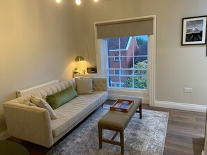 Living Room / Lounge