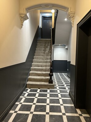 Entrance / Lobby