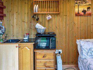 Kitchen | Honeysuckle - Lakeside Glamping, Raglan