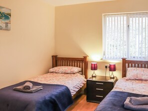 Twin bedroom | Arenig - Bala Barns, Bala