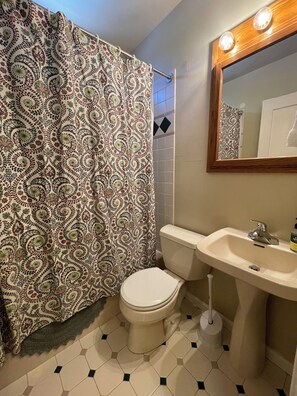 Full washroom on main with shower/tub. Essential care products provided.