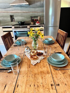 County meals at the dining table