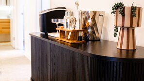 Kaffee und/oder Kaffeemaschine