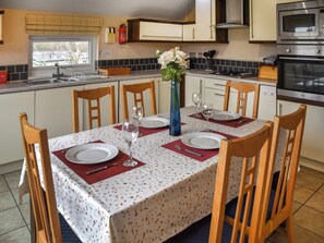 Kitchen/diner | Divot Lodge, Tydd St Giles, near Wisbech