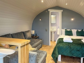 Living area | Uuu Pod - Newton Of Inshewan Farm Pods, Forfar