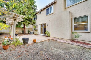 Private Yard | Patio Area