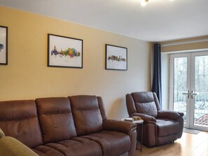 Living area | Riverview, Bridge of Allan