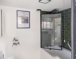 Double bedroom | Curiosity Cottage, Hope Valley, Near Eyam