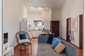 Livingroom with a TV 
