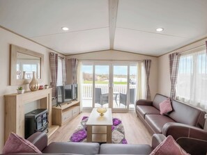 Open plan living space | Hallcroft Fishery, Retford