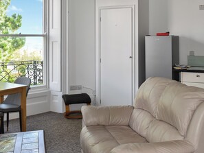 Living area | Solent Charm, Ryde