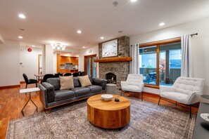 Living area: Wood burning fireplace