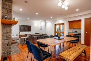 Dining area: Seats 12