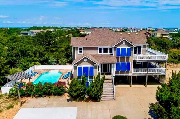 Front Aerial of Summer Breeze Too