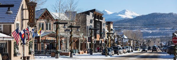 Town of Frisco just 5 blocks away, tons of places to eat and shop.