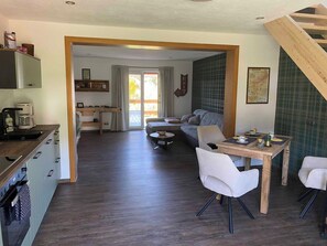 Ferienwohnung mit Fußbodenheizung-Wohnbereich Ferienwohnung Wingeshausen