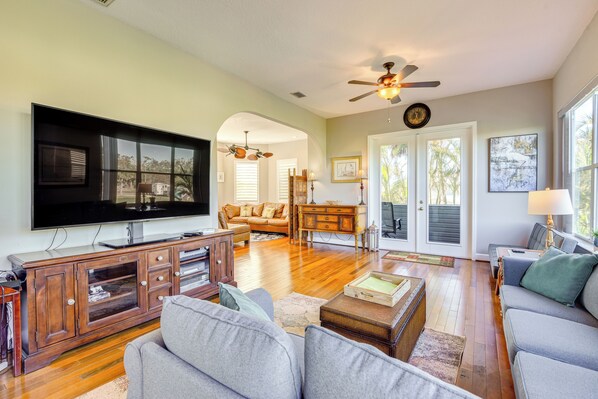 Terra Ceia Vacation Rental | 3BR | 2.5BA | 1 Step Required | 2,212 Sq Ft