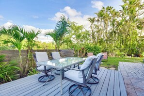 Outdoor Dining Area