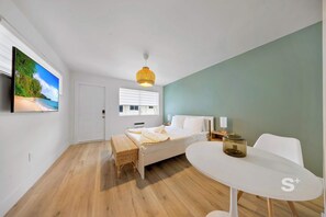Towels for two people are provided (no daily change)