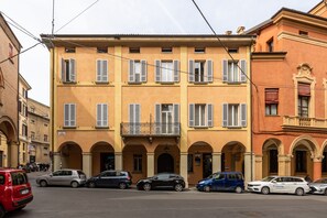 Façade