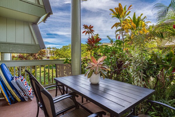 Outdoor dining