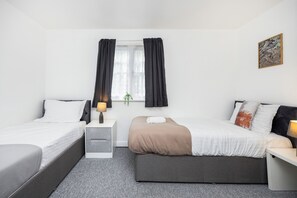 Bedroom 2 (2)